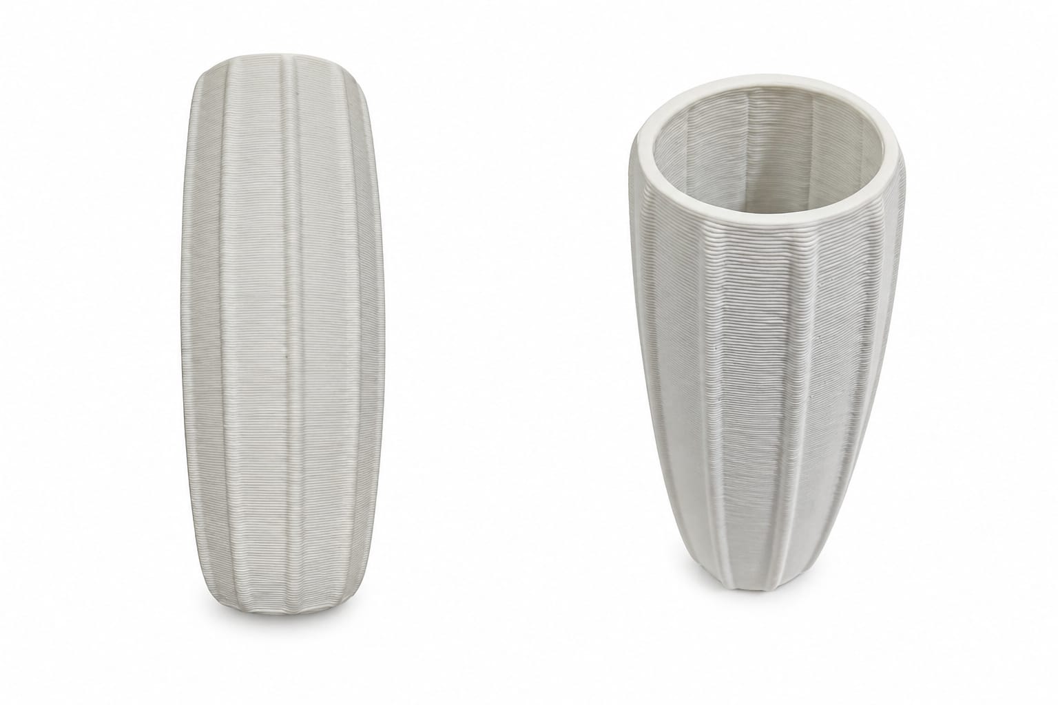 Elegant Ribbed Ceramic Vase – Modern Minimal Home Décor 18cm Height